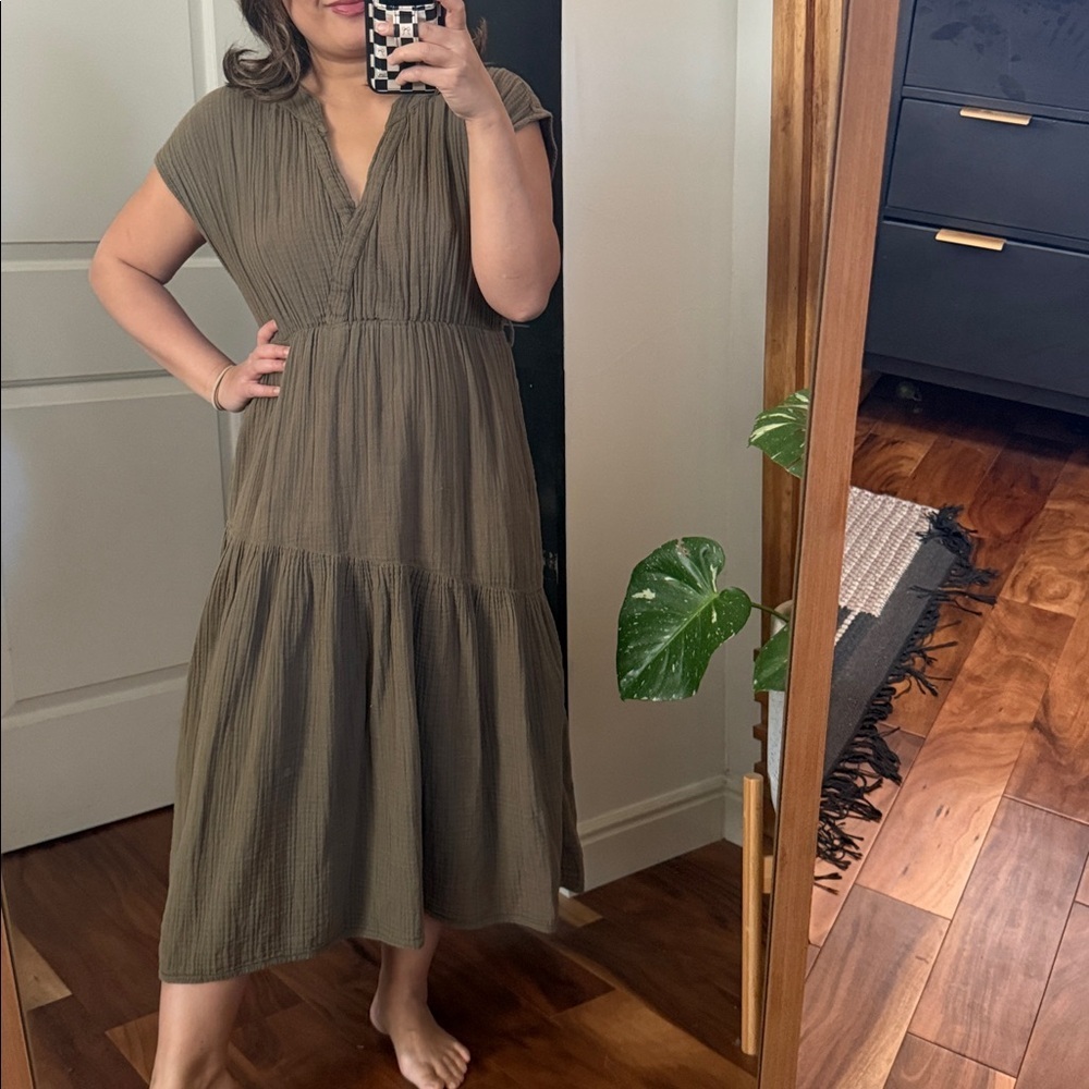 Xirena Gauze Drue Midi Dress. Size XS run big *** missing belt *** - Picture 11 of 12